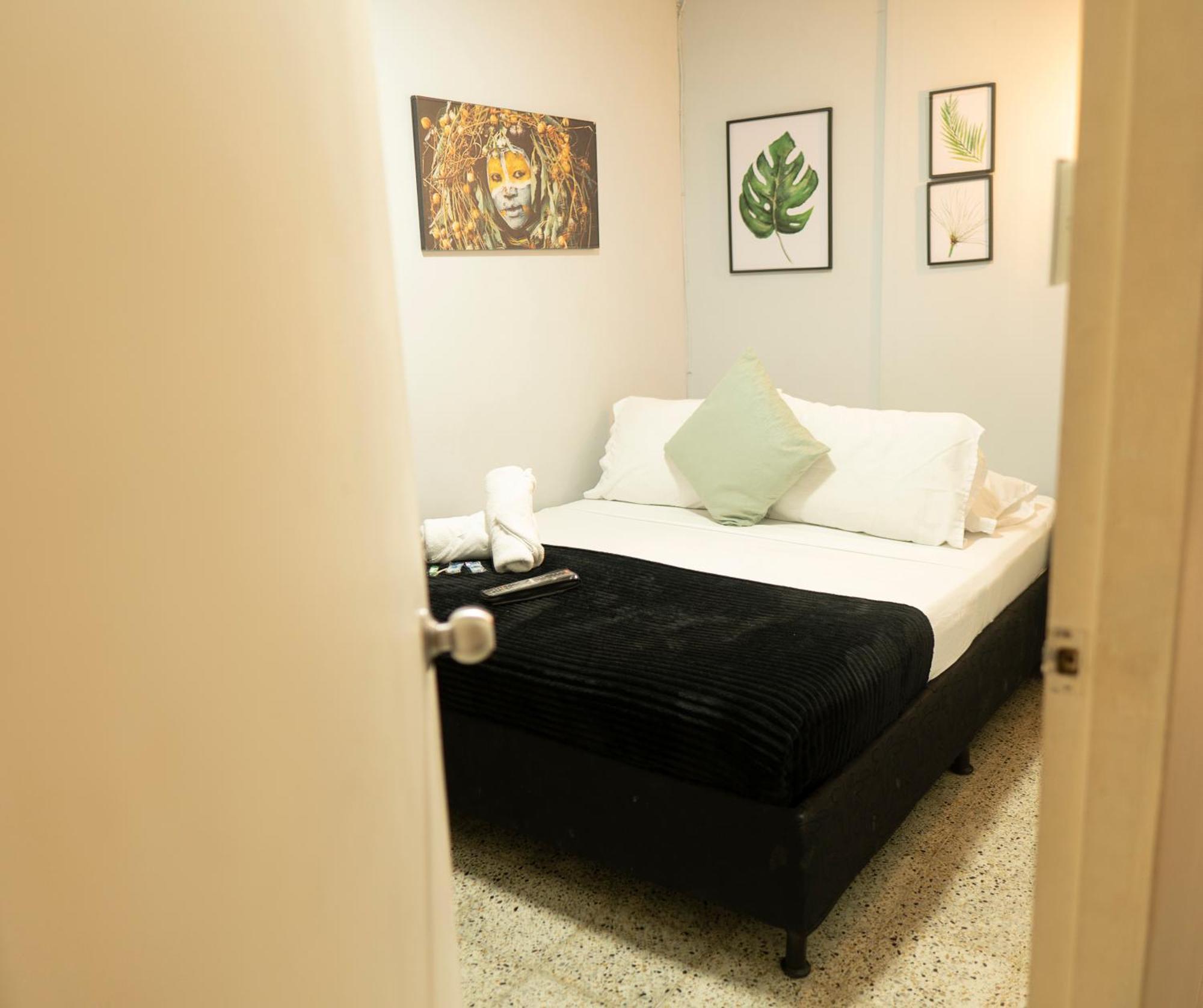Africa House-Casa Hotel Laureles-La70 ميديلين المظهر الخارجي الصورة