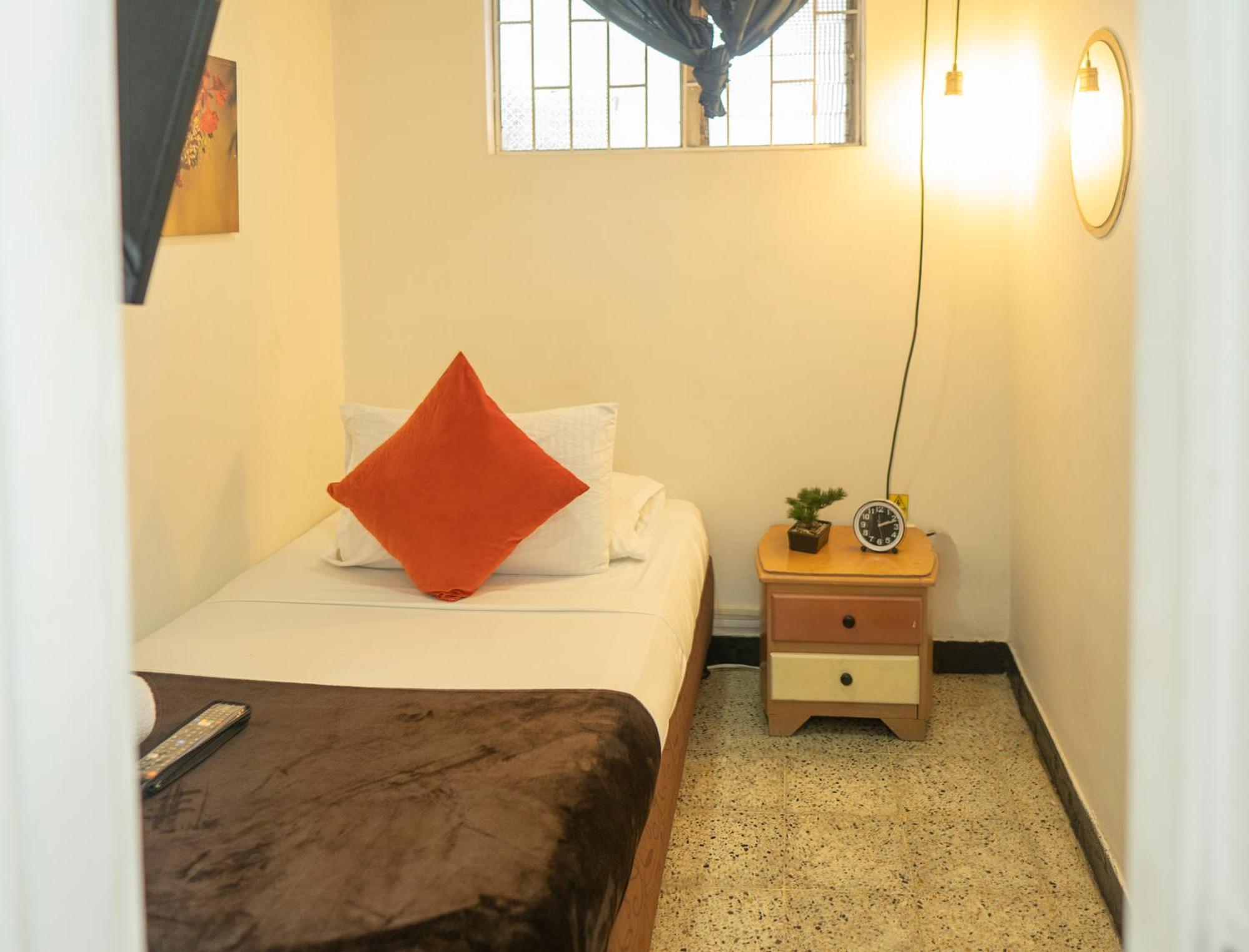 Africa House-Casa Hotel Laureles-La70 ميديلين المظهر الخارجي الصورة