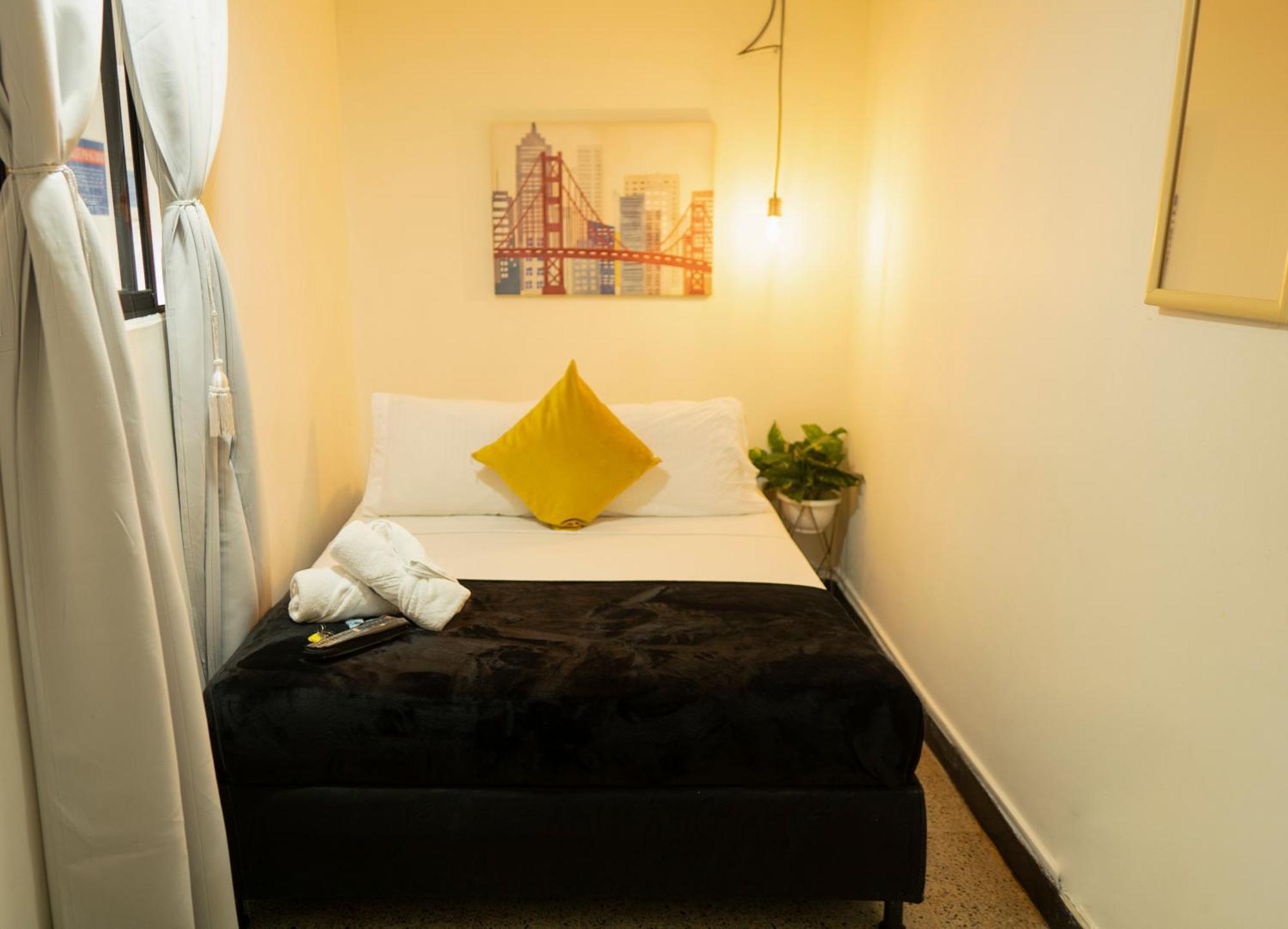 Africa House-Casa Hotel Laureles-La70 ميديلين المظهر الخارجي الصورة