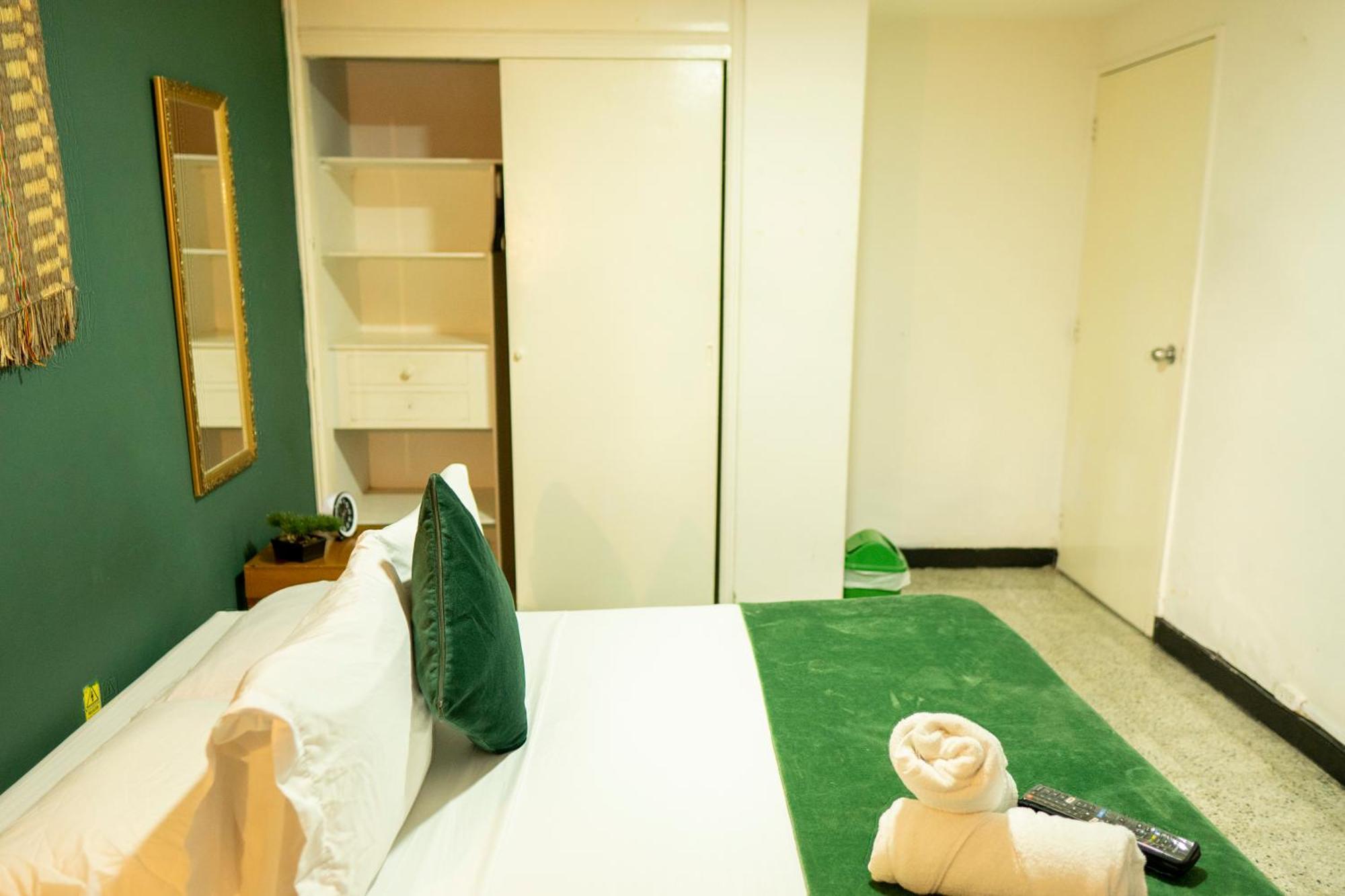 Africa House-Casa Hotel Laureles-La70 ميديلين المظهر الخارجي الصورة