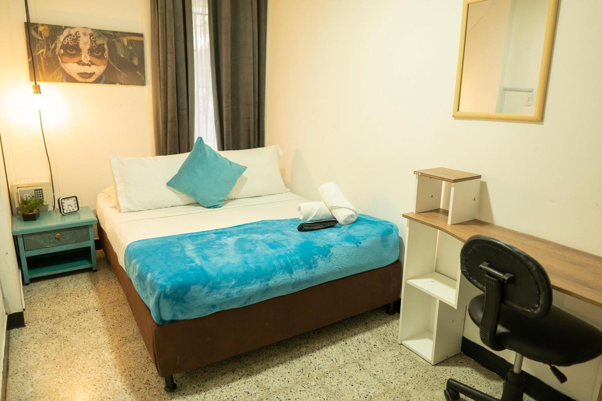Africa House-Casa Hotel Laureles-La70 ميديلين المظهر الخارجي الصورة
