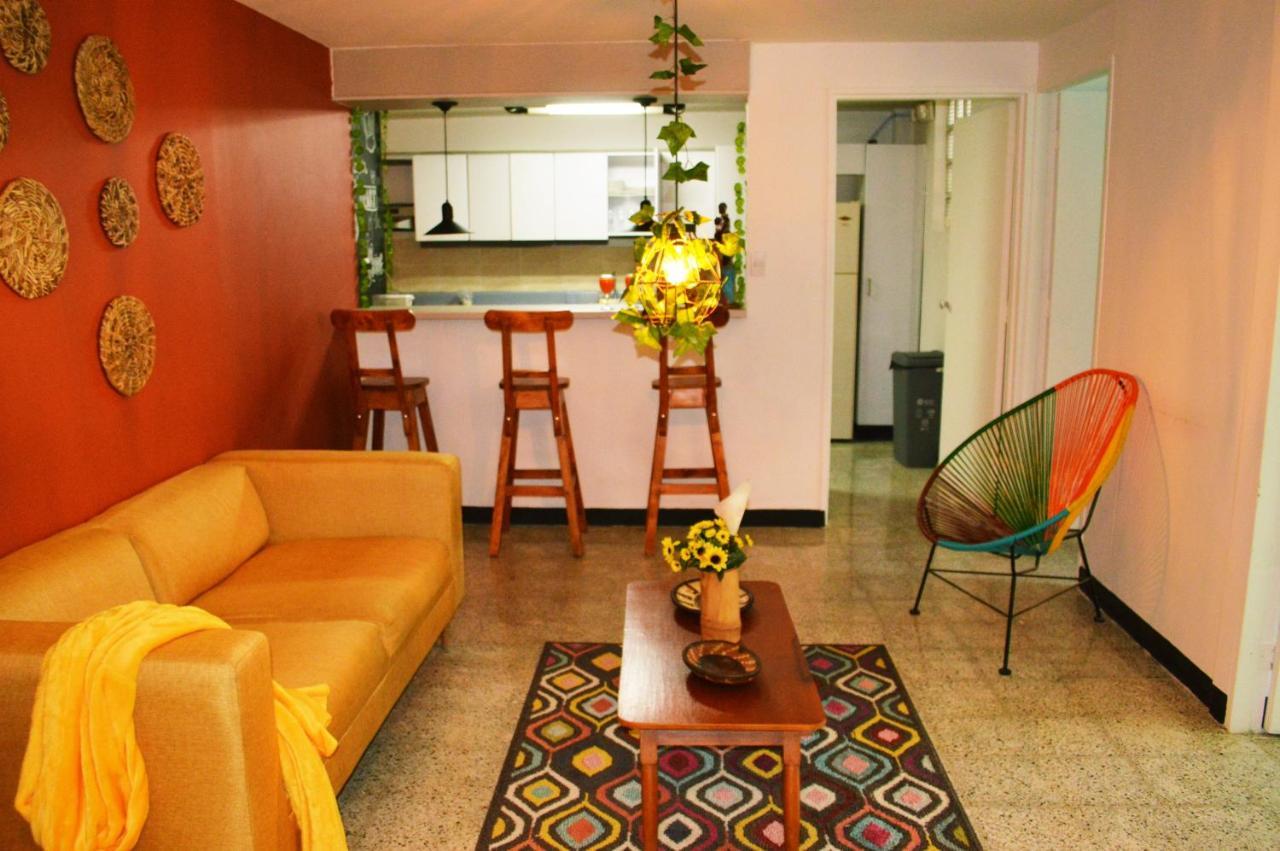 Africa House-Casa Hotel Laureles-La70 ميديلين المظهر الخارجي الصورة