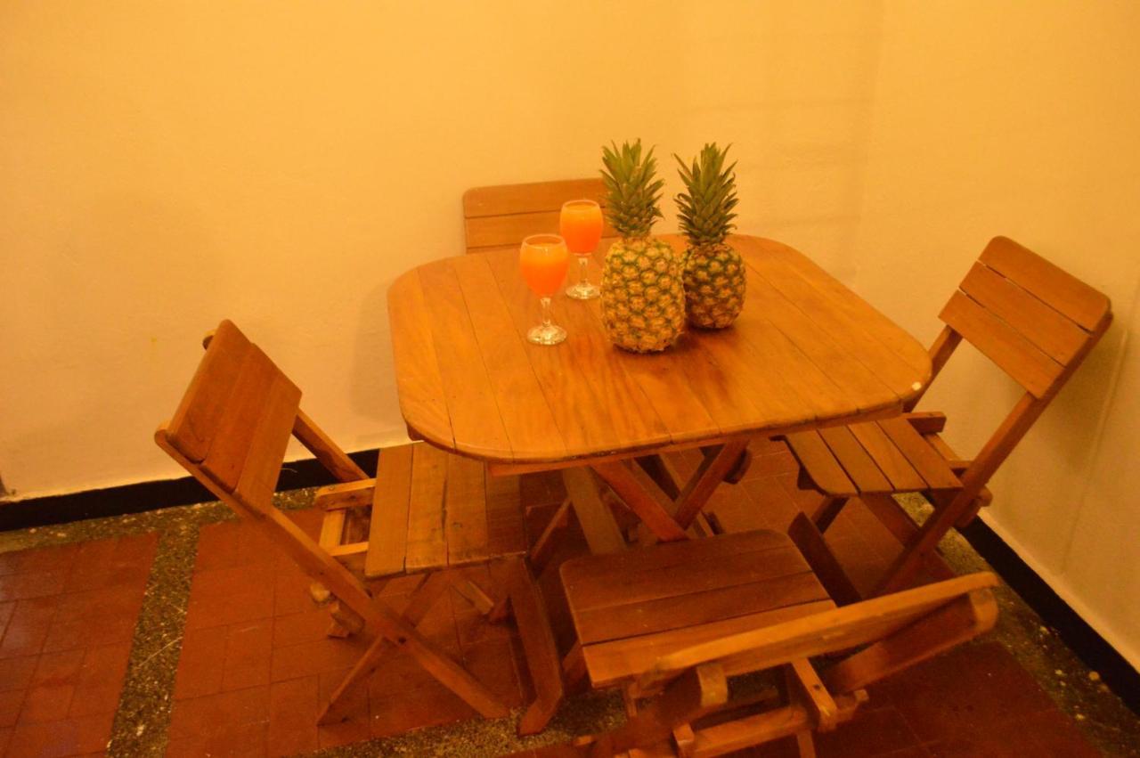 Africa House-Casa Hotel Laureles-La70 ميديلين المظهر الخارجي الصورة